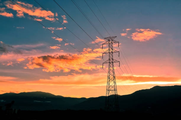 Разлики между решетъчна кула и монопол